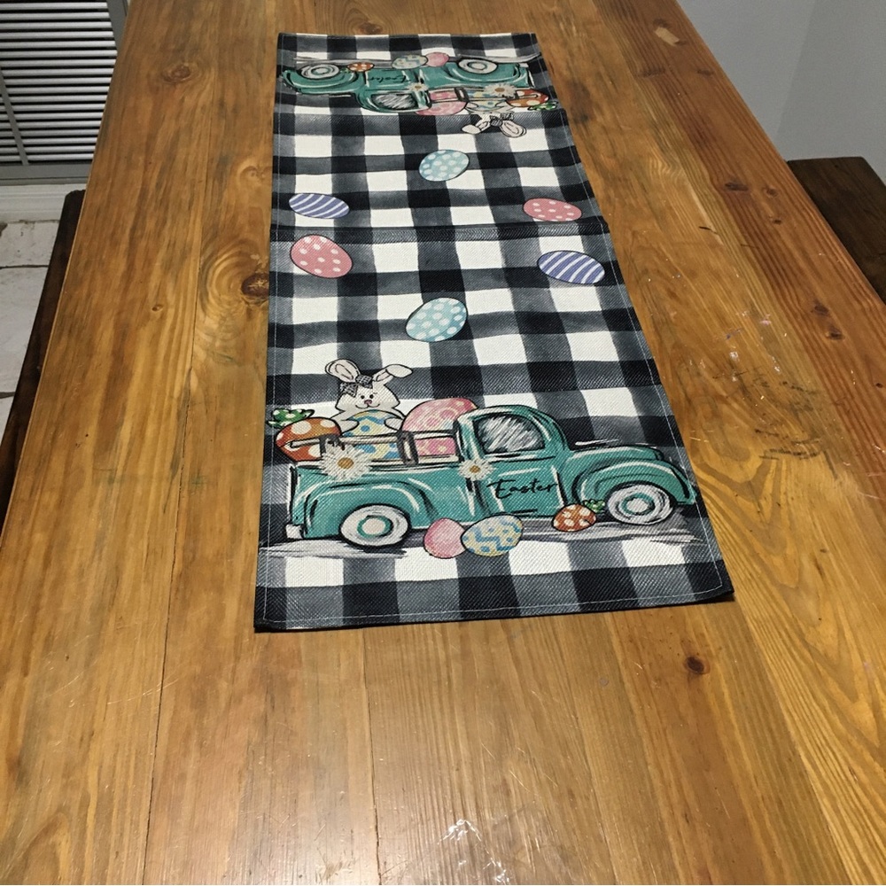 1 Easter Runner